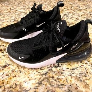 Nike Air 270, black, excellent used condition